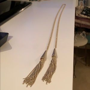 Kendra Scott necklace